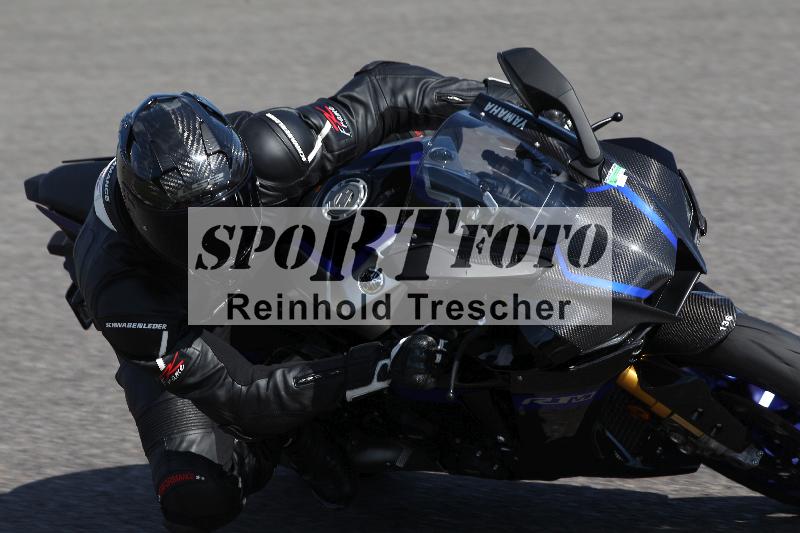 Archiv-2022/64 19.09.2022.09 Plüss Moto Sport Yamaha Fun Day ADR/Einsteiger/testbike
